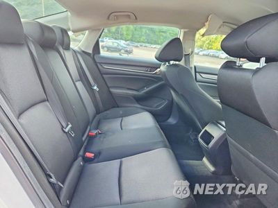 Zdjęcie 10 z 12 samochodu: 2019 HONDA ACCORD LX VIN:1HGCV1F17KA084613 - miniatura