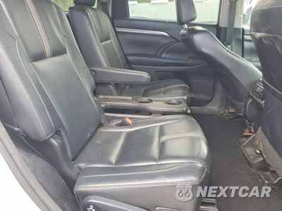 Zdjęcie 11 z 13 samochodu: 2017 TOYOTA HIGHLANDER SE VIN:5TDJZRFHXHS395440 - miniatura
