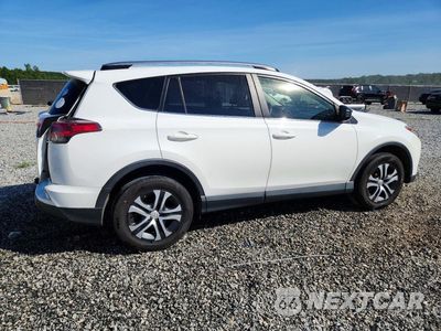 Trzecie zdjęcie samochodu z tyłu: 2017 TOYOTA RAV4 LE VIN:JTMZFREVXHJ123552 - miniatura