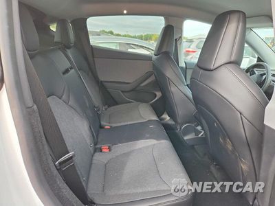 Zdjęcie 10 z 12 samochodu: 2026 TESLA MODEL Y VIN:7SAYGDEE2TA642400 - miniatura