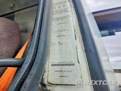 Zdjęcie 11 z 12 samochodu: 2006 VOLVO VHD ROLL-OFF CONTAINER TRUCK VIN:4V5KC9GG06N410560 - miniatura