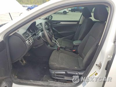 Zdjęcie 7 z 12 samochodu: 2017 VOLKSWAGEN PASSAT S VIN:1VWAT7A37HC060622 - miniatura