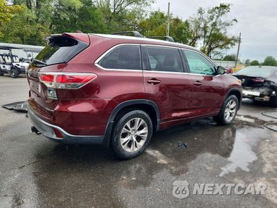 Trzecie zdjęcie samochodu z tyłu: 2015 TOYOTA HIGHLANDER XLE VIN:5TDJKRFH2FS149967 - miniatura