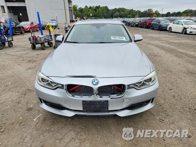 Piąte zdjęcie samochodu w środku: 2013 BMW 335 XI VIN:WBA3B9C51DF585948 - miniatura