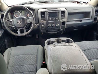 Zdjęcie 8 z 12 samochodu: 2018 RAM 1500 ST VIN:1C6RR6FT4JS334238 - miniatura