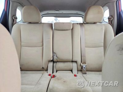 Zdjęcie 10 z 14 samochodu: 2016 NISSAN ROGUE S VIN:KNMAT2MV2GP606110 - miniatura