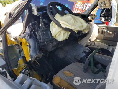 Zdjęcie 8 z 13 samochodu: 2004 GMC SAVANA CUTAWAY G3500 BOX TRUCK VIN:1GDHG31U941905169 - miniatura