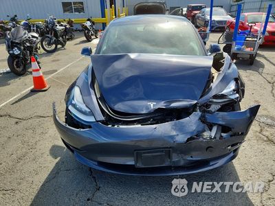 Piąte zdjęcie samochodu w środku: 2019 TESLA MODEL 3 VIN:5YJ3E1EA9KF424674 - miniatura