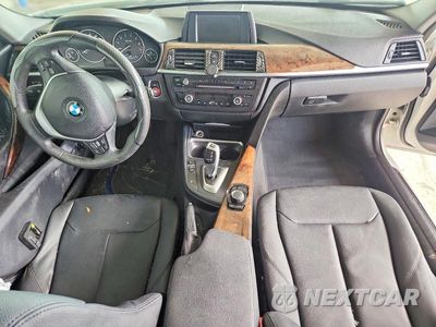 Zdjęcie 8 z 12 samochodu: 2015 BMW 328 I VIN:WBA3A5C54FF607780 - miniatura