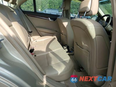 Zdjęcie 10 z 12 samochodu: 2011 MERCEDES-BENZ C 300 VIN:WDDGF5EB0BA471038 - miniatura