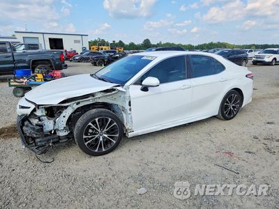 2018 TOYOTA CAMRY SE 4T1B11HK3JU661822 - główne zdjęcie licytacji z USA - miniatura