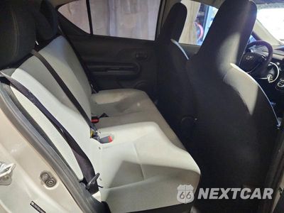 Zdjęcie 11 z 13 samochodu: 2018 TOYOTA PRIUS C ONE VIN:JTDKDTB34J1604443 - miniatura