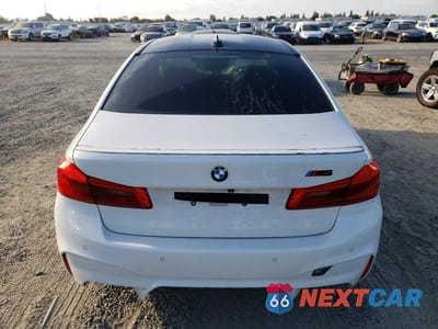 Zdjęcie 6 z 12 samochodu: 2018 BMW M5 VIN:WBSJF0C53JB283924 - miniatura