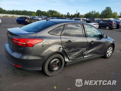 Trzecie zdjęcie samochodu z tyłu: 2018 FORD FOCUS S VIN:1FADP3E24JL274784 - miniatura