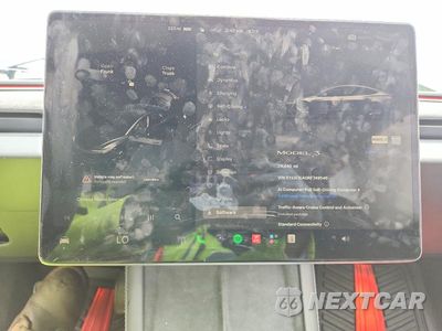 Zdjęcie 9 z 12 samochodu: 2024 TESLA MODEL 3 VIN:5YJ3E1EA0RF749546 - miniatura