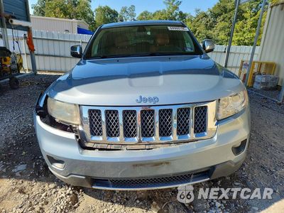 Piąte zdjęcie samochodu w środku: 2013 JEEP GRAND CHEROKEE OVERLAND VIN:1C4RJECG4DC612796 - miniatura