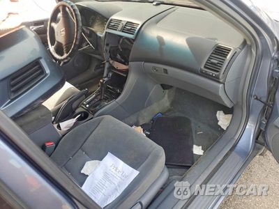 Zdjęcie 8 z 12 samochodu: 2007 HONDA ACCORD SE VIN:1HGCM56357A183708 - miniatura