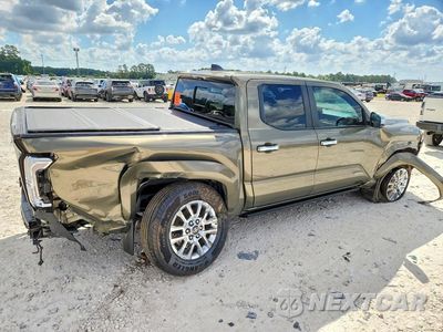 Trzecie zdjęcie samochodu z tyłu: 2025 TOYOTA TACOMA LIMITED VIN:3TMLB5JN5SM129978 - miniatura