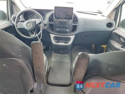 Zdjęcie 8 z 13 samochodu: 2016 MERCEDES-BENZ METRIS VIN:WD3PG2EA1G3164710 - miniatura