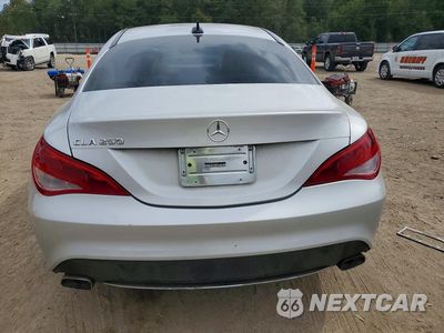 Zdjęcie 6 z 12 samochodu: 2014 MERCEDES-BENZ CLA 250 VIN:WDDSJ4EB1EN041602 - miniatura