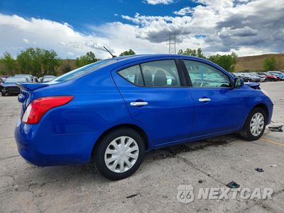 Trzecie zdjęcie samochodu z tyłu: 2014 NISSAN VERSA 1.6 SV VIN:3N1CN7AP4EL810215 - miniatura
