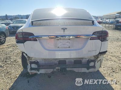 Zdjęcie 6 z 13 samochodu: 2021 TESLA MODEL X VIN:5YJXCBE25MF311474 - miniatura