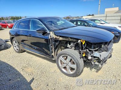 Czwarte zdjęcie samochodu z boku: 2019 AUDI E-TRON PRESTIGE VIN:WA1VAAGE9KB015883 - miniatura