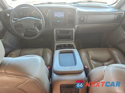 Zdjęcie 8 z 13 samochodu: 2005 GMC YUKON VIN:1GKEK13T35J131151 - miniatura