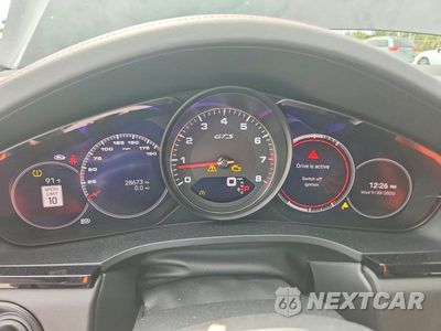 Zdjęcie 9 z 13 samochodu: 2023 PORSCHE CAYENNE GTS COUPE VIN:WP1BG2AYXPDA33190 - miniatura