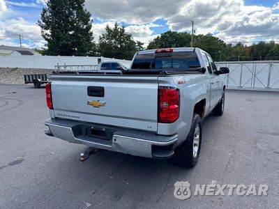Trzecie zdjęcie samochodu z tyłu: 2016 CHEVROLET SILVERADO K1500 LT VIN:1GCVKREC2GZ269551 - miniatura