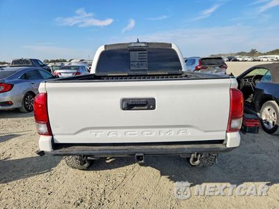 Zdjęcie 6 z 12 samochodu: 2018 TOYOTA TACOMA TRD SPORT VIN:3TMCZ5AN3JM157840 - miniatura