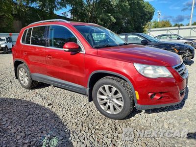 Czwarte zdjęcie samochodu z boku: 2009 VOLKSWAGEN TIGUAN SE VIN:WVGBV75N69W520409 - miniatura