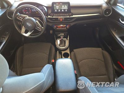 Zdjęcie 8 z 12 samochodu: 2019 KIA FORTE S VIN:3KPF34AD8KE069586 - miniatura