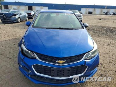 Piąte zdjęcie samochodu w środku: 2018 CHEVROLET CRUZE LT VIN:1G1BE5SM3J7239485 - miniatura
