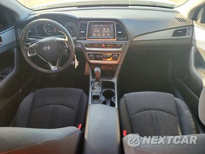 Zdjęcie 8 z 13 samochodu: 2018 HYUNDAI SONATA SE VIN:5NPE24AFXJH618666 - miniatura
