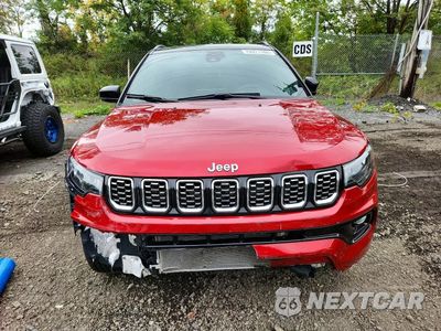 Piąte zdjęcie samochodu w środku: 2025 JEEP COMPASS LIMITED VIN:3C4NJDCN0ST565128 - miniatura