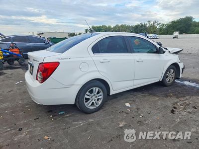 Trzecie zdjęcie samochodu z tyłu: 2014 CHEVROLET SONIC LT VIN:1G1JC5SH8E4241020 - miniatura