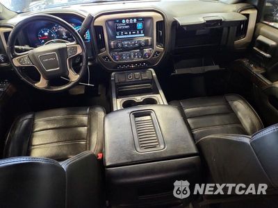 Zdjęcie 8 z 12 samochodu: 2019 GMC SIERRA K2500 DENALI VIN:1GT12SEY7KF127143 - miniatura