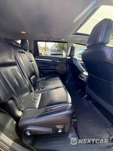 Zdjęcie 8 z 12 samochodu: 2018 TOYOTA HIGHLANDER XLE VIN:5TDJZRFH0JS844629 - miniatura