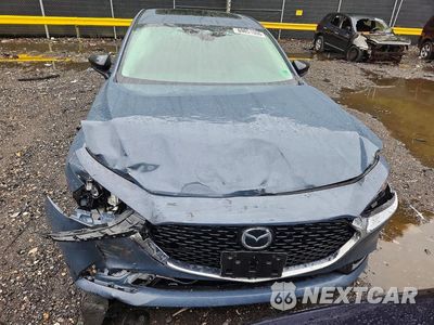Piąte zdjęcie samochodu w środku: 2023 MAZDA 3 PREFERRED VIN:3MZBPBCM5PM382979 - miniatura