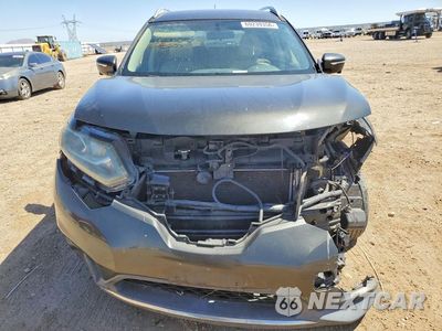 Piąte zdjęcie samochodu w środku: 2015 NISSAN ROGUE SL VIN:5N1AT2MT4FC772287 - miniatura