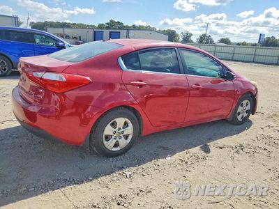 Trzecie zdjęcie samochodu z tyłu: 2016 KIA FORTE LX VIN:KNAFX4A66G5553990 - miniatura