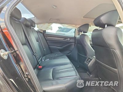 Zdjęcie 10 z 12 samochodu: 2018 HONDA ACCORD TOURING VIN:1HGCV2F90JA025638 - miniatura
