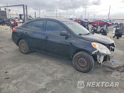 Czwarte zdjęcie samochodu z boku: 2012 NISSAN VERSA 1.6 S VIN:3N1CN7AP6CL825523 - miniatura