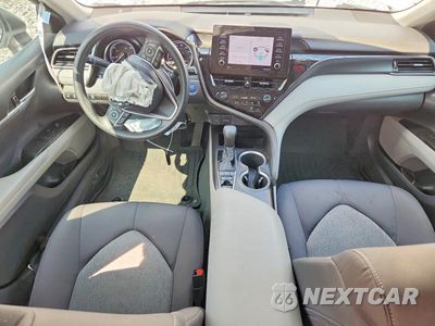 Zdjęcie 8 z 12 samochodu: 2022 TOYOTA CAMRY LE VIN:4T1C31AK1NU042327 - miniatura