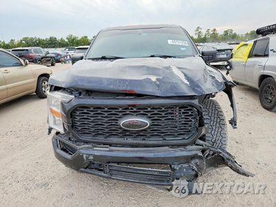 Piąte zdjęcie samochodu w środku: 2022 FORD F150 SUPERCREW VIN:1FTEW1C59NKF03040 - miniatura