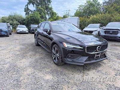 Trzecie zdjęcie samochodu z tyłu: 2026 VOLVO V60 CROSS COUNTRY PLUS VIN:YV4L12WK0T2170119 - miniatura
