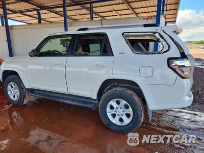 Drugie zdjęcie samochodu z przodu: 2020 TOYOTA 4RUNNER SR5 VIN:JTEBU5JR8L5756945 - miniatura