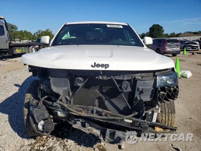 Piąte zdjęcie samochodu w środku: 2019 JEEP GRAND CHEROKEE LAREDO VIN:1C4RJEAG2KC542778 - miniatura