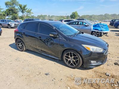 Czwarte zdjęcie samochodu z boku: 2015 FORD FOCUS SE VIN:1FADP3K21FL304058 - miniatura